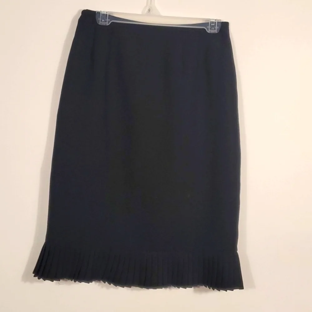 Collection Suite black skirt